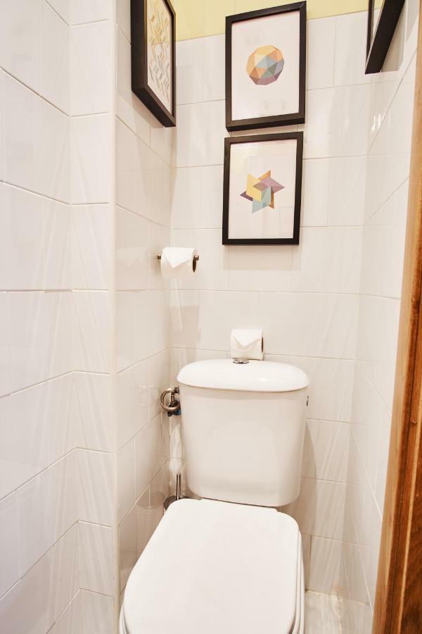Arenal Carreteria Deluxe Suites By Valcambre Sevilla Bagian luar foto